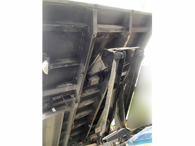 日野プロフィアダンプ大型（10t）[写真17]