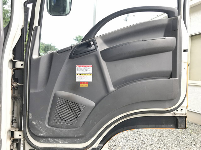 いすゞフォワードクレーン3段増トン（6t・8t）[写真29]