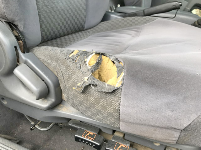 いすゞフォワードクレーン3段増トン（6t・8t）[写真35]