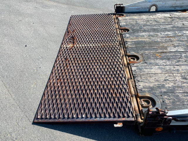 日野レンジャーセーフティクレーン4段増トン（6t・8t）[写真10]