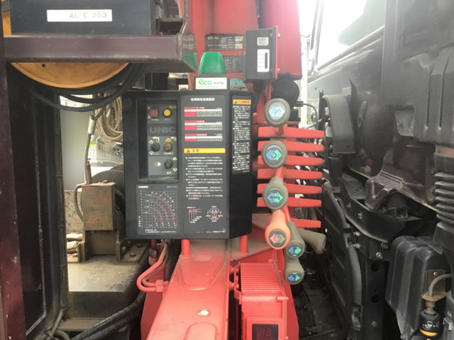 日野レンジャーセーフティクレーン4段増トン（6t・8t）[写真14]