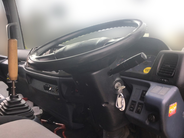 日野レンジャーセーフティクレーン4段増トン（6t・8t）[写真33]