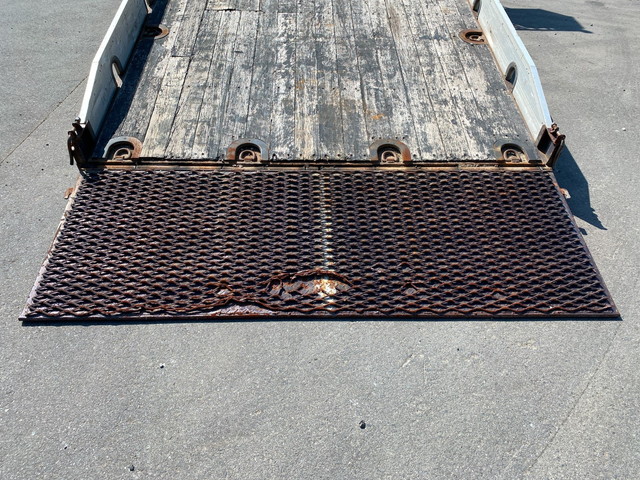 日野レンジャーセーフティクレーン4段増トン（6t・8t）[写真09]