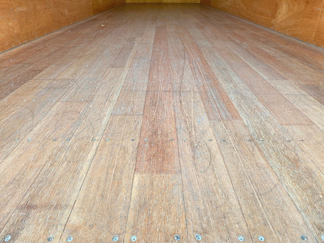 日野レンジャーアルミバン中型（4t）[写真12]