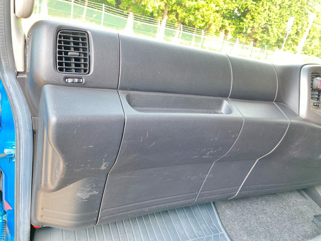 日野レンジャーアルミバン中型（4t）[写真28]