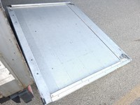 三菱ふそうキャンターアルミバン小型（2t・3t）[写真11]