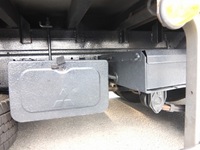 三菱ふそうキャンターアルミバン小型（2t・3t）[写真21]