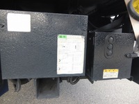 三菱ふそうキャンターアルミバン小型（2t・3t）[写真23]