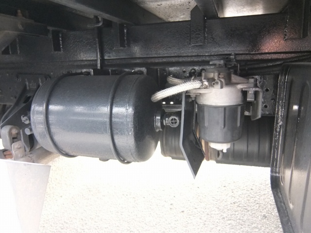 三菱ふそうキャンターアルミバン小型（2t・3t）[写真24]