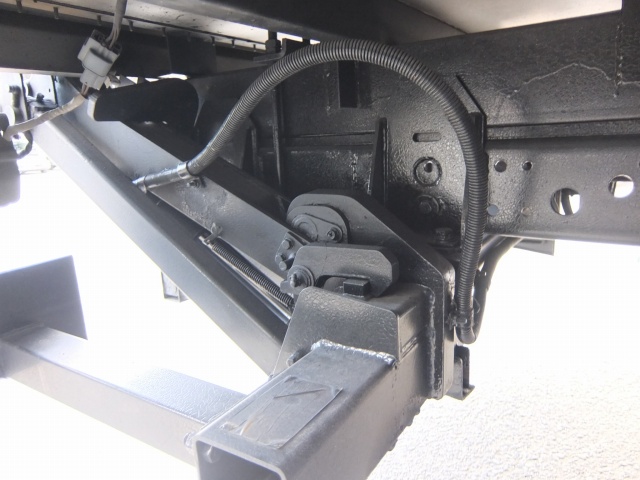 三菱ふそうキャンターアルミバン小型（2t・3t）[写真26]