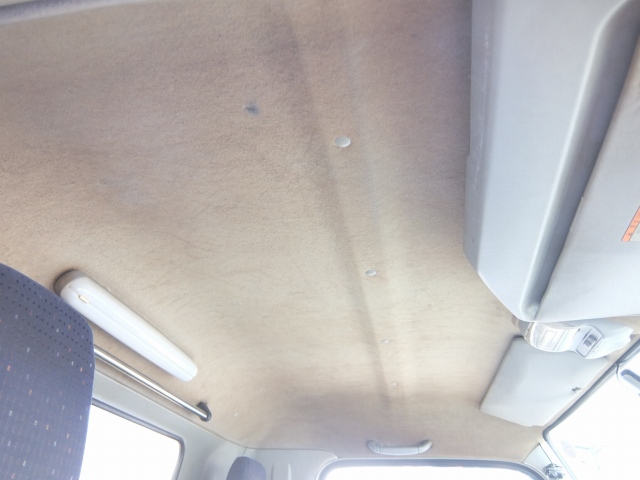 三菱ふそうキャンターアルミバン小型（2t・3t）[写真36]