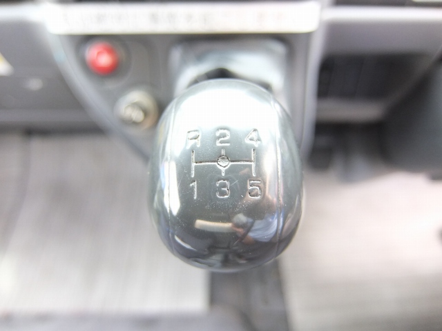 三菱ふそうキャンターアルミバン小型（2t・3t）[写真37]