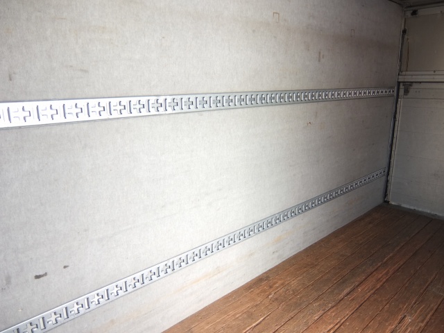 三菱ふそうキャンターアルミバン小型（2t・3t）[写真06]