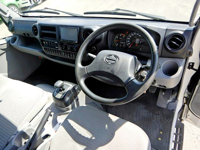 日野デュトロアルミウイング小型（2t・3t）[写真29]