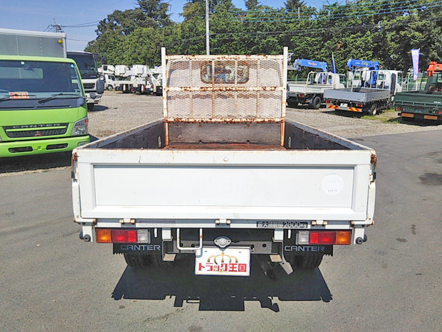 三菱ふそうキャンター平ボディ小型（2t・3t）[写真11]