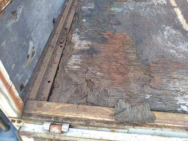 三菱ふそうキャンター平ボディ小型（2t・3t）[写真19]