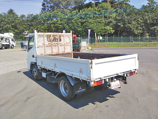 三菱ふそうキャンター平ボディ小型（2t・3t）[写真02]