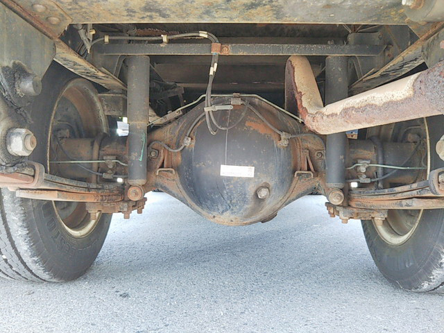 三菱ふそうキャンター平ボディ小型（2t・3t）[写真26]