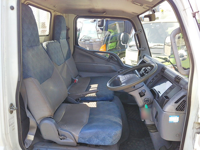 三菱ふそうキャンター平ボディ小型（2t・3t）[写真35]