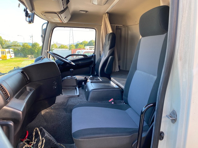 日野プロフィアアルミウイング大型（10t）[写真28]