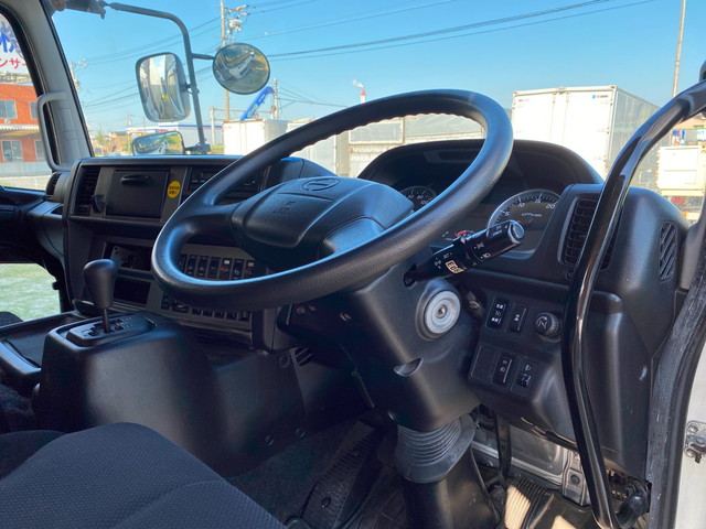 日野プロフィアアルミウイング大型（10t）[写真33]