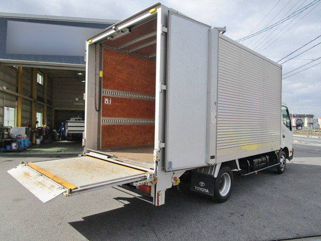 トヨタダイナアルミバン小型（2t・3t）[写真11]