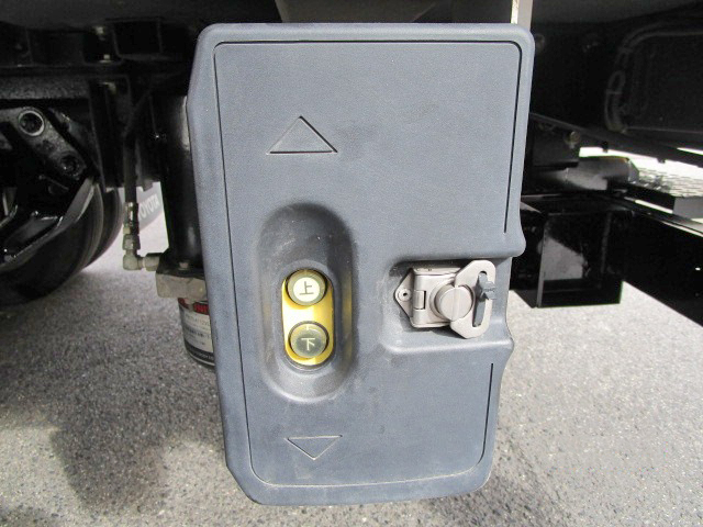 トヨタダイナアルミバン小型（2t・3t）[写真18]