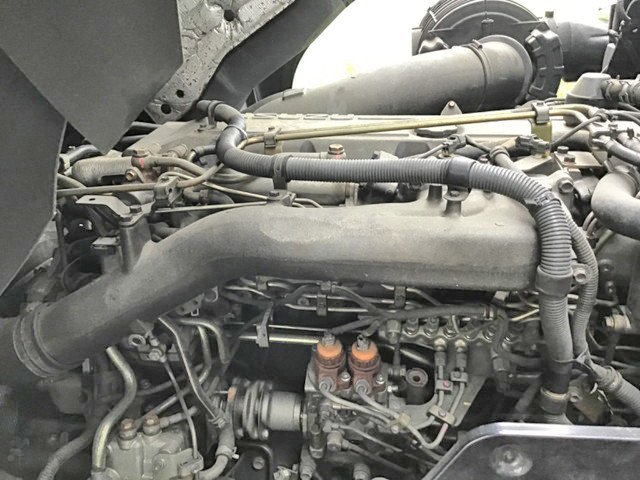 いすゞギガアルミウイング大型（10t）[写真11]