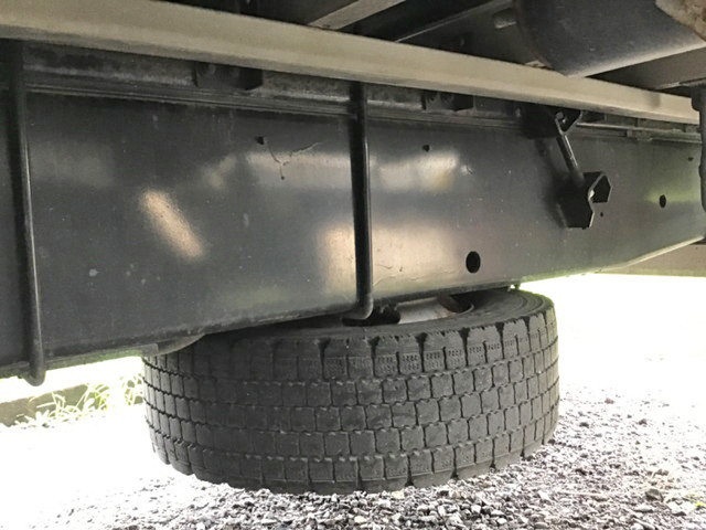 いすゞギガアルミウイング大型（10t）[写真07]