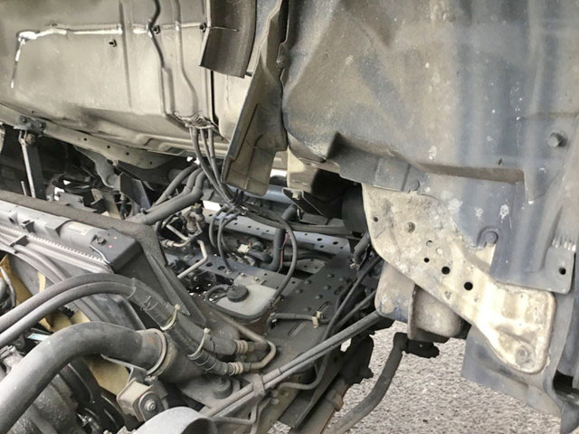 いすゞエルフ平ボディ小型（2t・3t）[写真20]