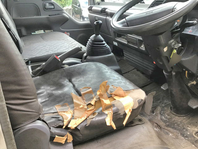 いすゞエルフ平ボディ小型（2t・3t）[写真21]