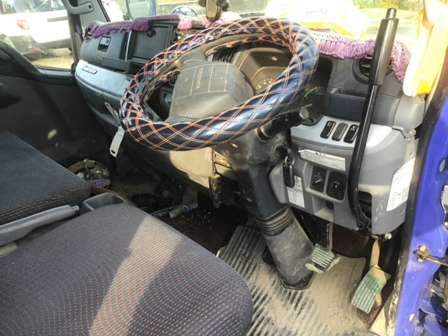 三菱ふそうキャンターダンプ小型（2t・3t）[写真24]