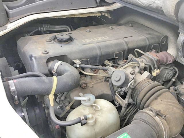 いすゞエルフダブルキャブ（Wキャブ）小型（2t・3t）[写真24]