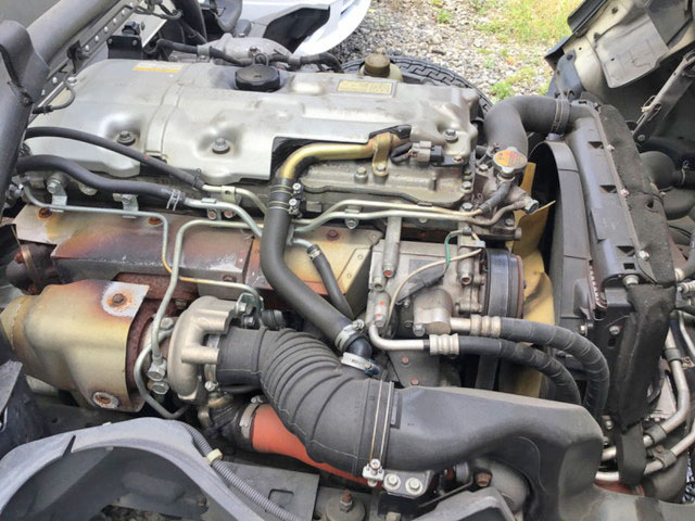 三菱ふそうキャンターアルミバン小型（2t・3t）[写真11]