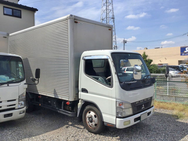 三菱ふそうキャンターアルミバン小型（2t・3t）[写真02]