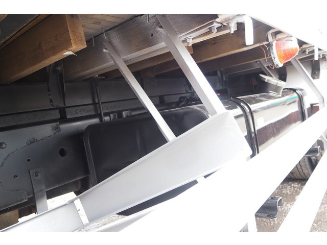 日野レンジャーユニック4段増トン（6t・8t）[写真22]