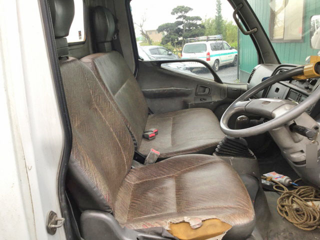 三菱ふそうキャンター高所作業車小型（2t・3t）[写真11]