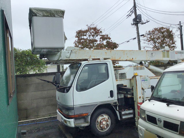 三菱ふそうキャンター高所作業車小型（2t・3t）[写真03]