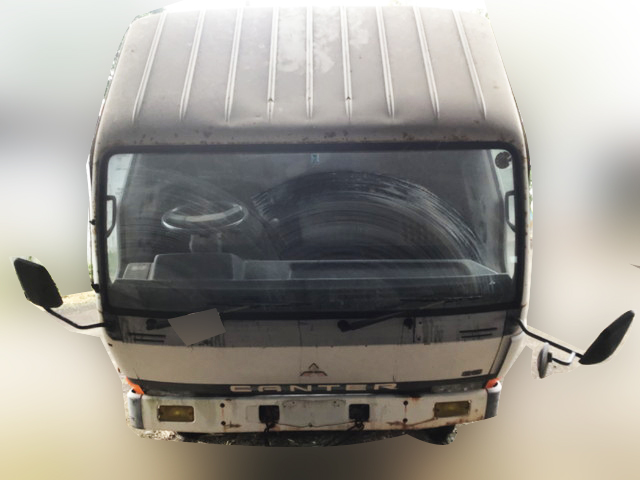 三菱ふそうキャンターセルフクレーン5段小型（2t・3t）[写真10]