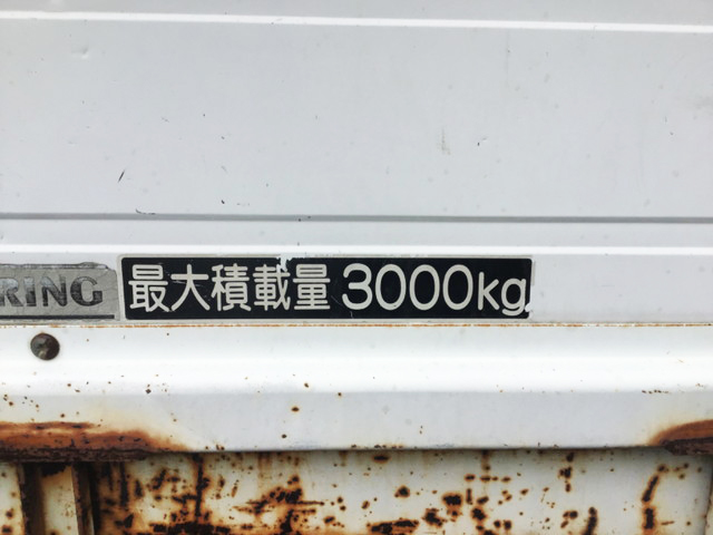 三菱ふそうキャンターセルフクレーン5段小型（2t・3t）[写真18]