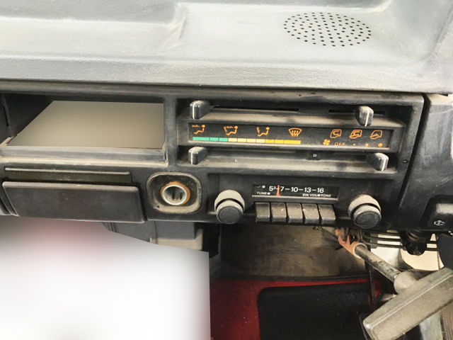 三菱ふそうキャンターセルフクレーン5段小型（2t・3t）[写真28]