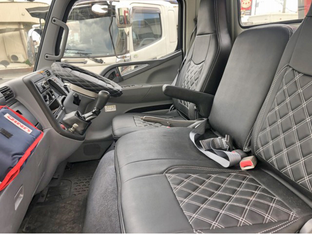 三菱ふそうキャンターユニック4段小型（2t・3t）[写真15]