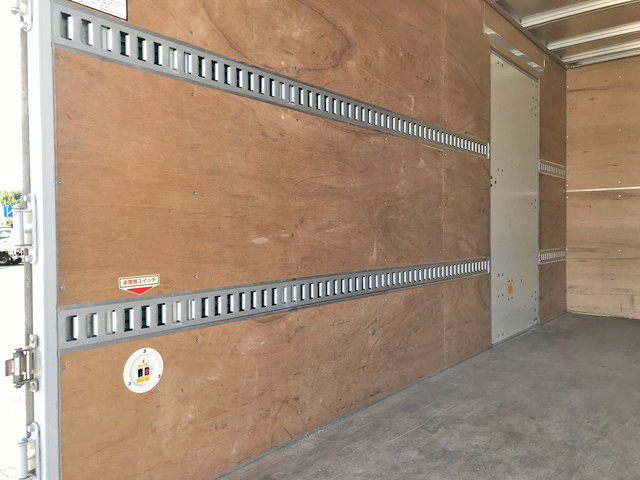 いすゞエルフアルミバン小型（2t・3t）[写真13]