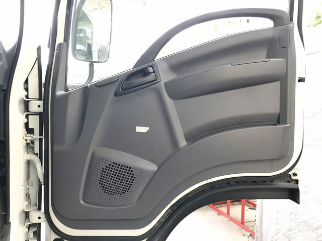 いすゞエルフアルミバン小型（2t・3t）[写真30]