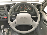 いすゞエルフアルミバン小型（2t・3t）[写真36]