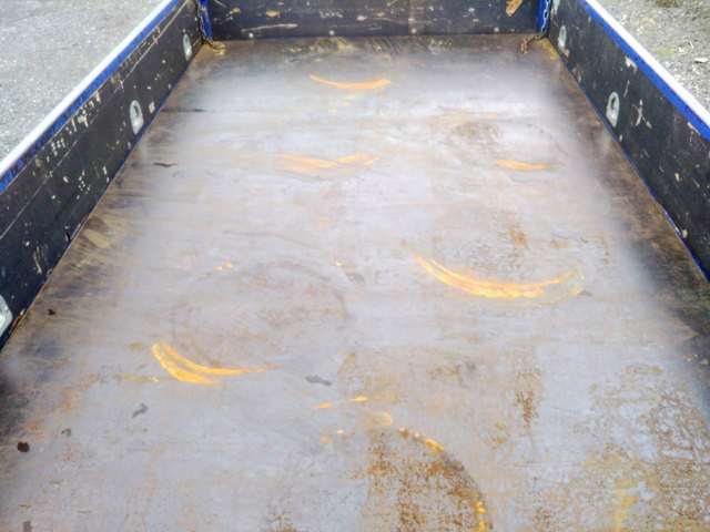 三菱ふそうキャンター平ボディ小型（2t・3t）[写真13]