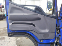 三菱ふそうキャンター平ボディ小型（2t・3t）[写真28]