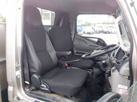 三菱ふそうキャンター平ボディ小型（2t・3t）[写真30]