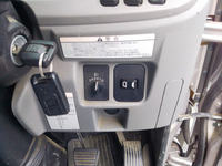 三菱ふそうキャンター平ボディ小型（2t・3t）[写真38]