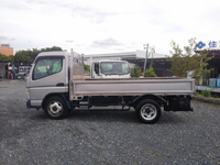 三菱ふそうキャンター平ボディ小型（2t・3t）[写真05]